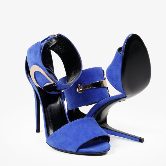Gucci Blue Suede Maxi Ankle Strap Pumps - Picture 4 of 11